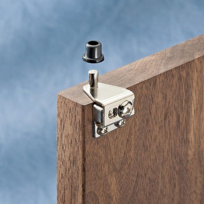 Pivot Hinge