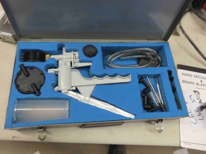 Hand Vacuum Pump Kit