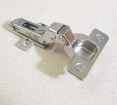 Three Dimensional Dark Hinge