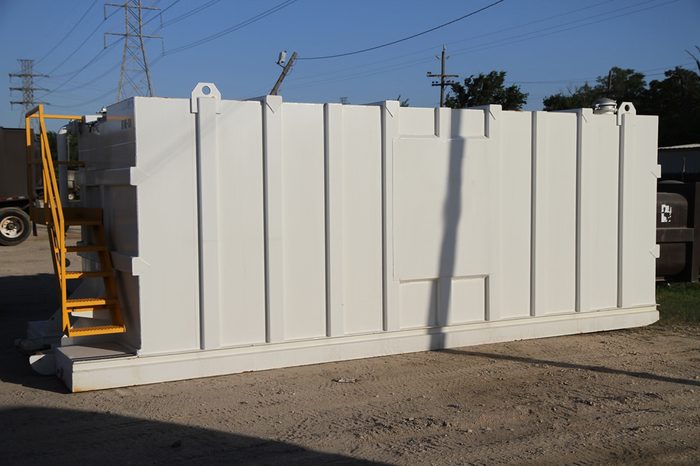 Closed-Top Mobile Liquid Storage Frac Tank