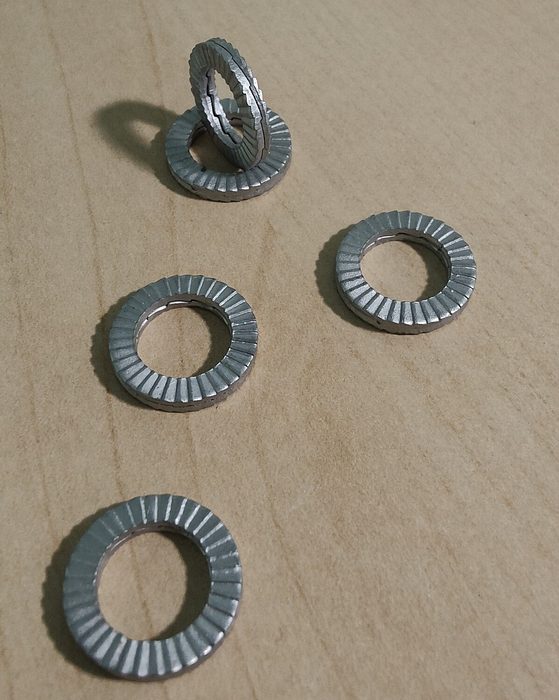 Wave Spring Washers