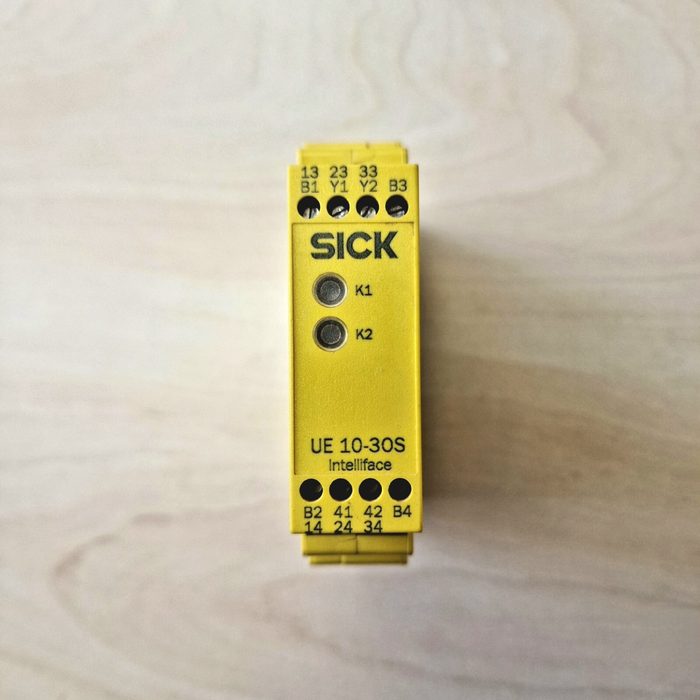 Grating Safety Relay