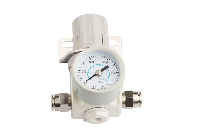 Pneumatic Pressure Regulator with Gauge Meter