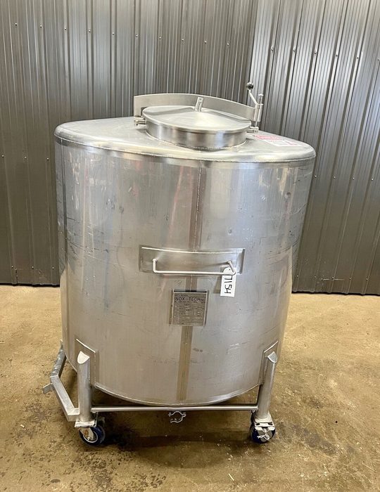 528 gal Free Standing Storage Tank