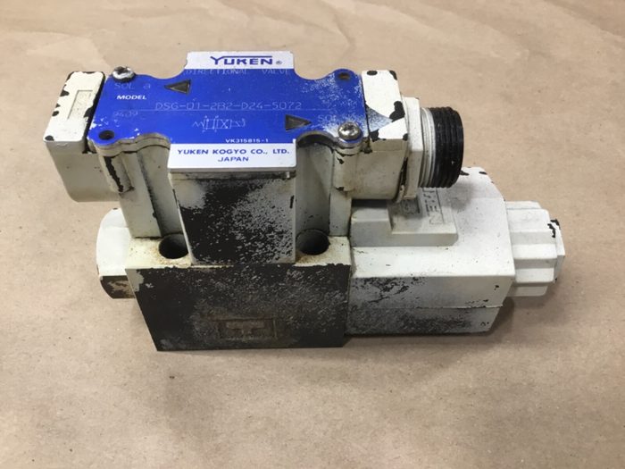 Directional Valve DSG-01-2B2-D24-5072