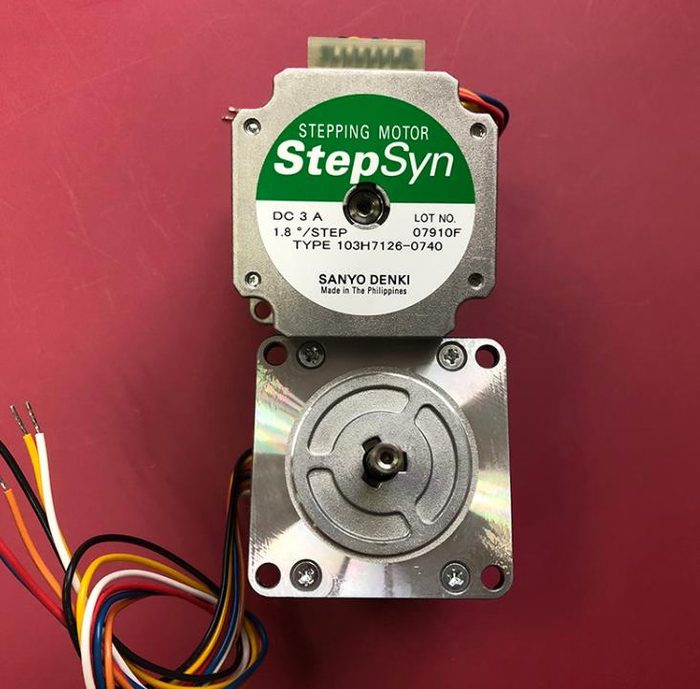 AMP-NEMA 17 High Torque Step Motor – Hollow Shaft