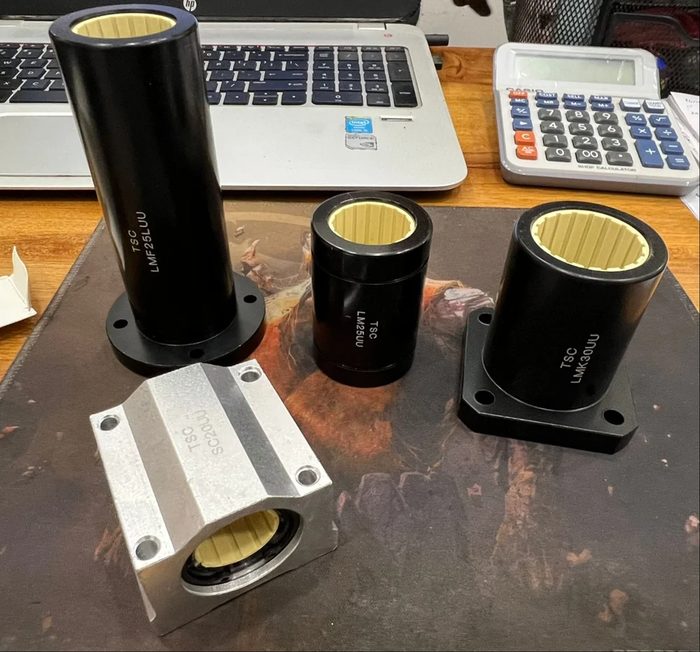 DryLin R Solid Plastic Bearing